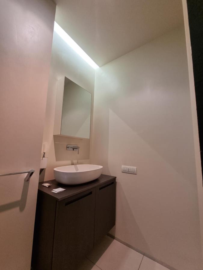 A 700M Da Porta Susa! Bilocale Lussuoso & Moderno Turin Exteriör bild